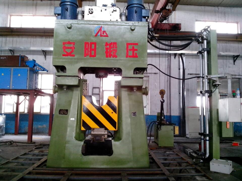 31.5kj Programmable hydraulic die forging hammer in China